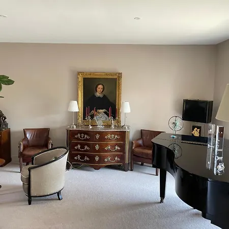 Oasis Villa